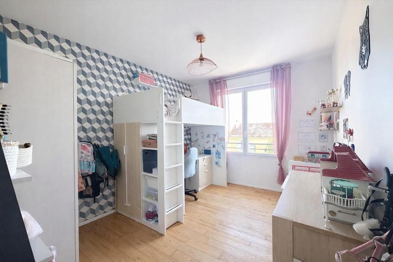 Maison - 149 m² - 7 pièces