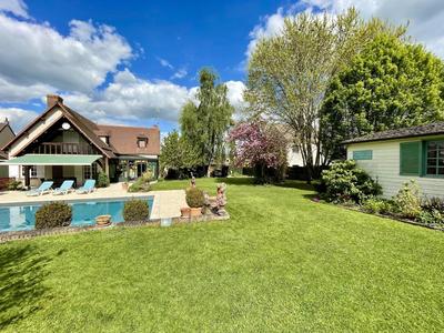 Maison - 213 m² - 7 pièces