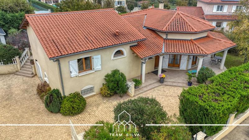 Maison - 170 m² - 5 pièces