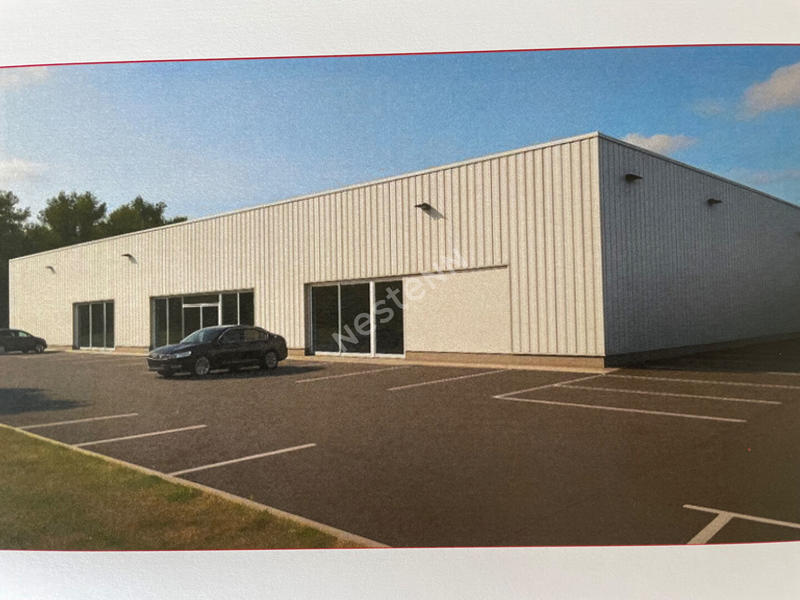 Local commercial - 1 500 m²