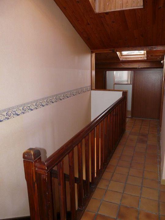 Villa - 201 m² - 9 pièces