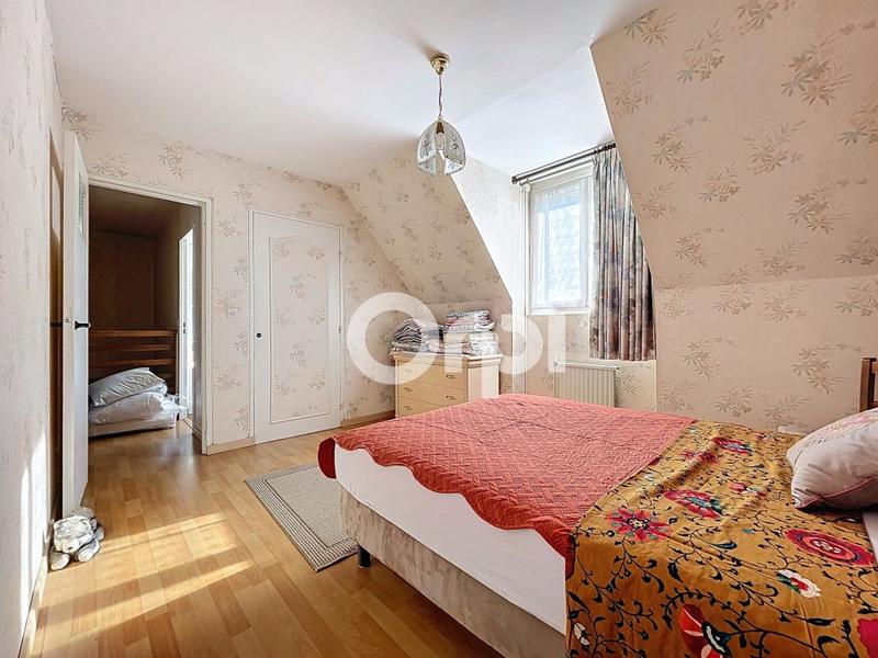 Maison - 98 m² - 4 pièces