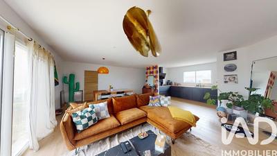 Maison - 96 m² - 5 pièces