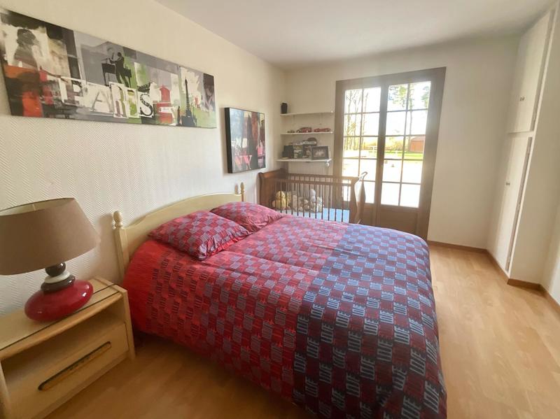 Maison - 245 m² - 9 pièces