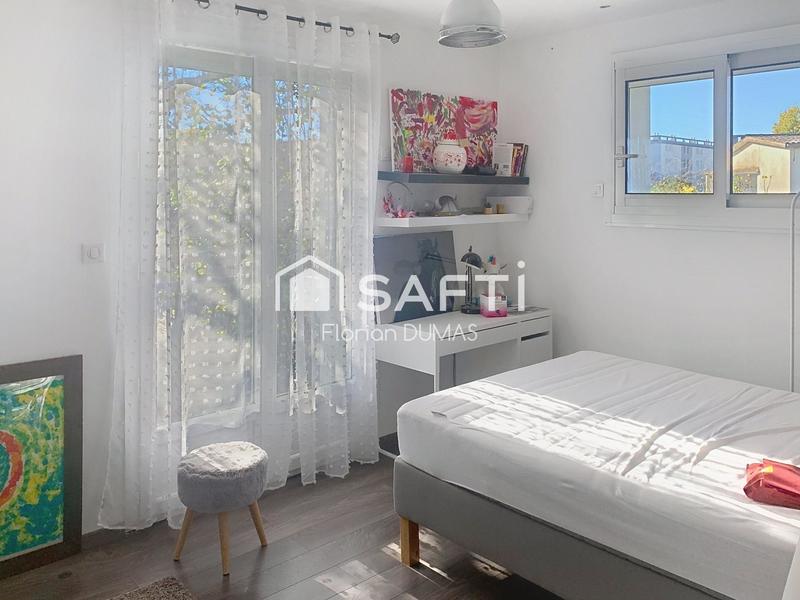 Maison - 180 m² - 8 pièces