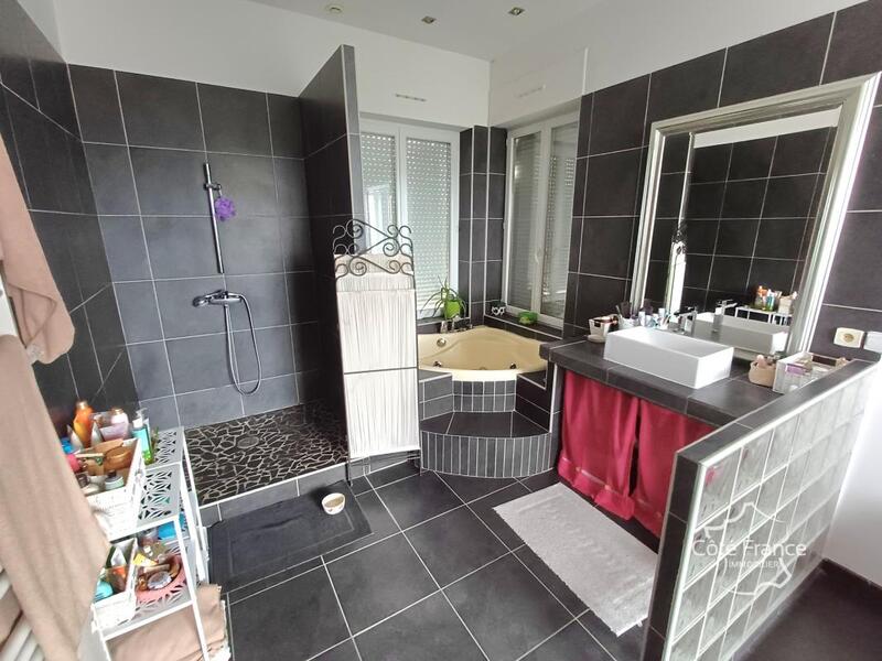 Loft - 129 m² - 4 pièces