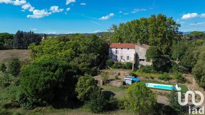 Maison - 736 m² - 15 pièces