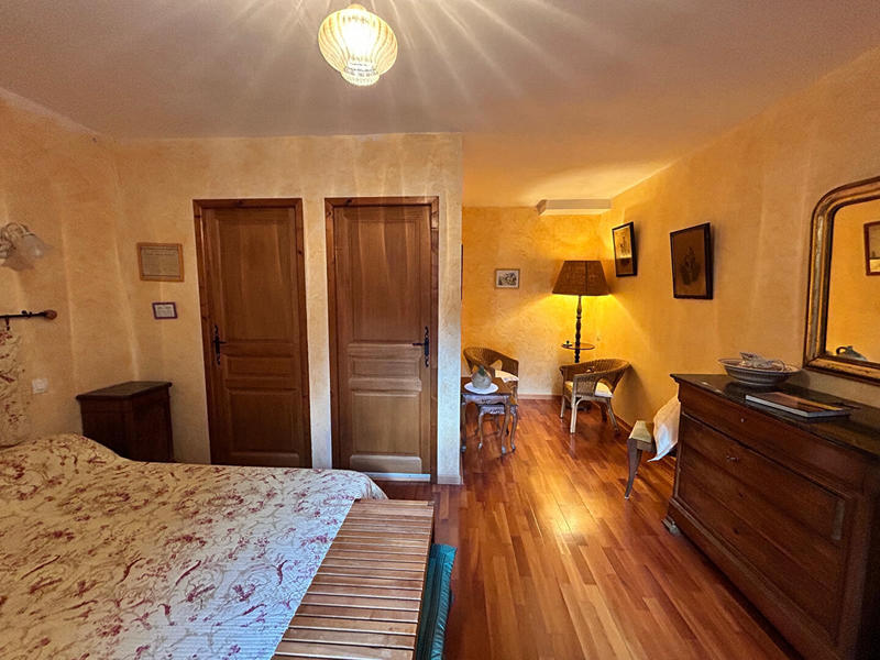 Maison - 200 m² - 6 pièces