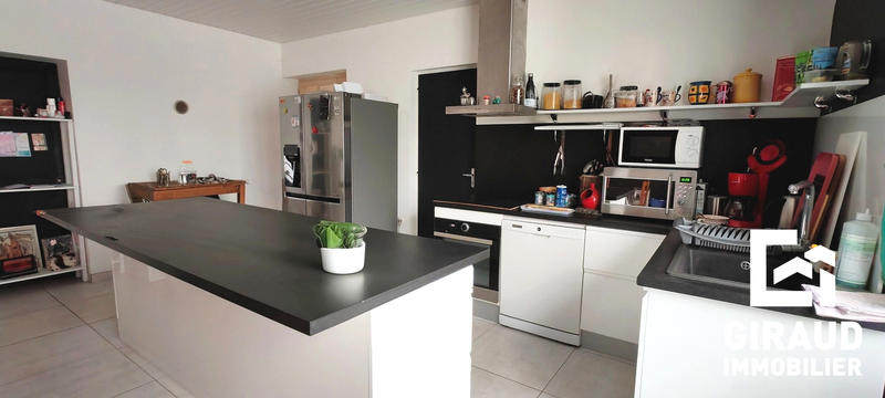 Maison ancienne - 271 m² - 10 pièces