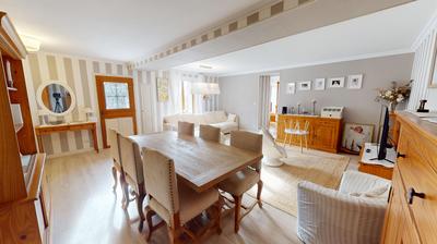 Maison - 147 m² - 6 pièces