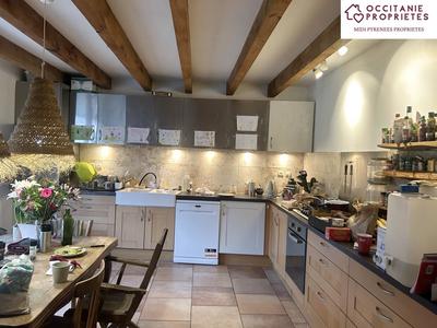 Propriété - 207 m² - 12 pièces