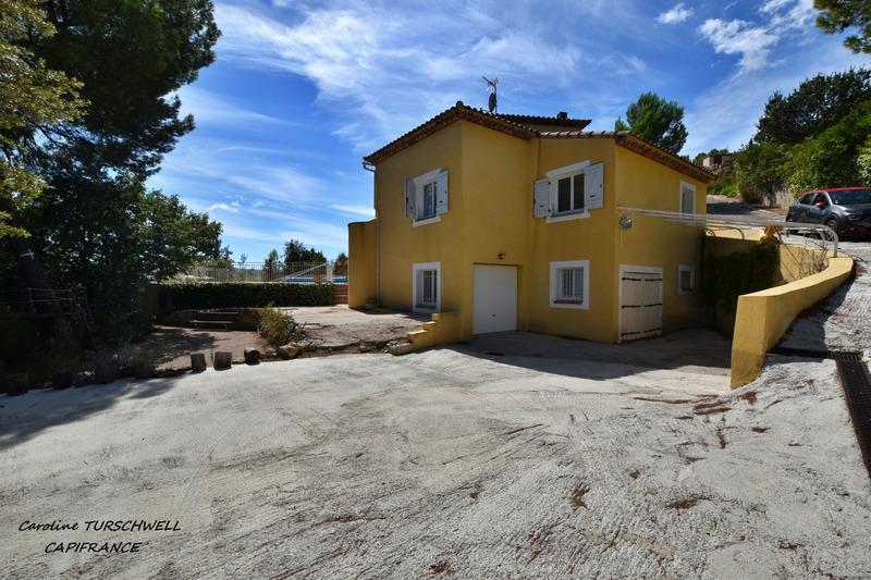 Villa - 197 m² - 7 pièces