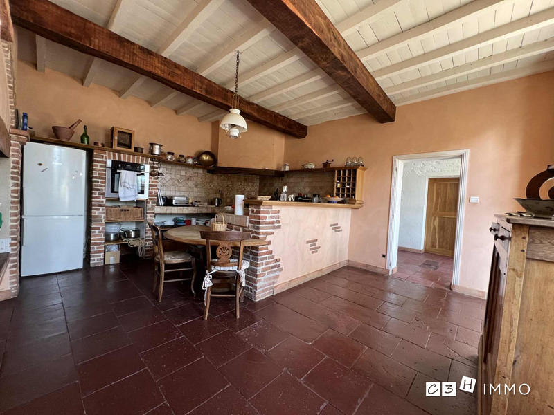 Maison - 295 m² - 7 pièces