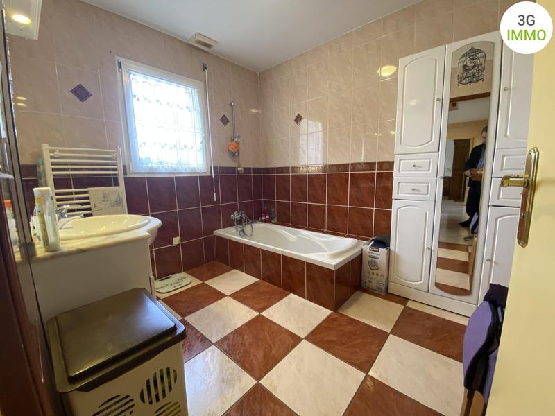 Maison - 122 m² - 6 pièces