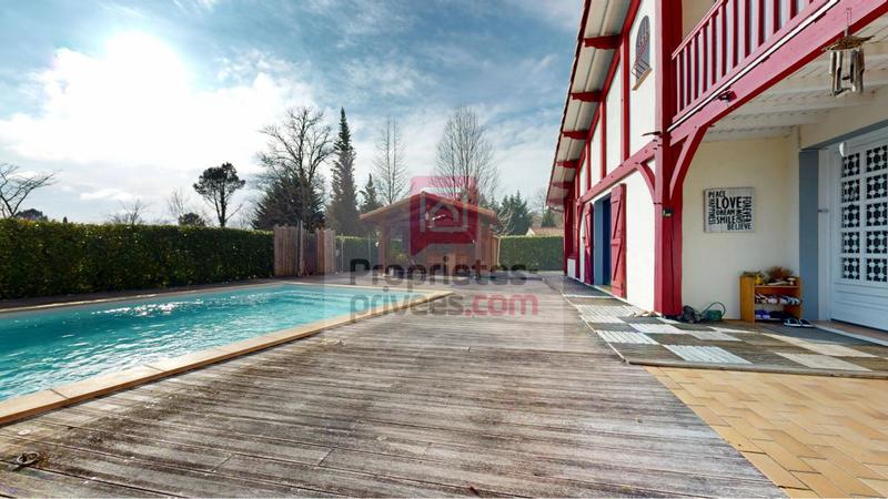 Maison - 185 m² - 5 pièces