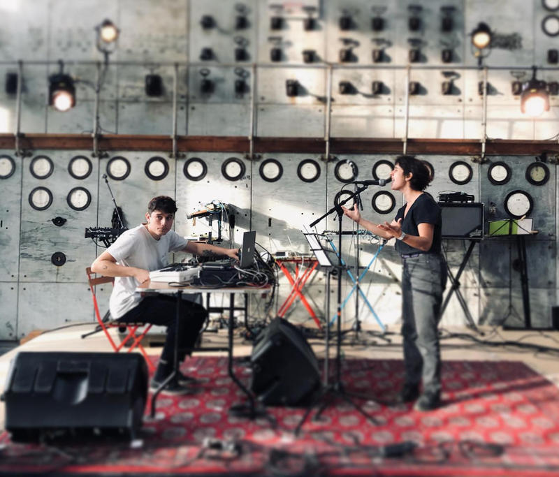 Poignée de main bien le cœur...