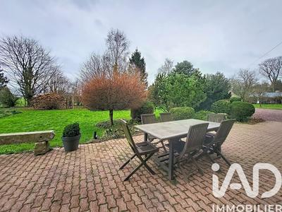 Maison - 219 m² - 8 pièces