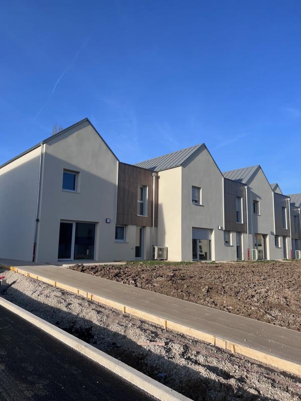 Pavillon - 93 m² - 4 pièces