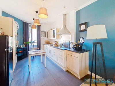 Appartement - 80 m² - 3 pièces