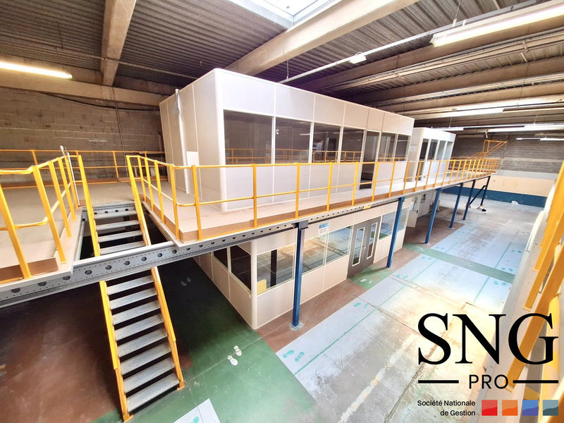 Entrepôt - 1 150 m²