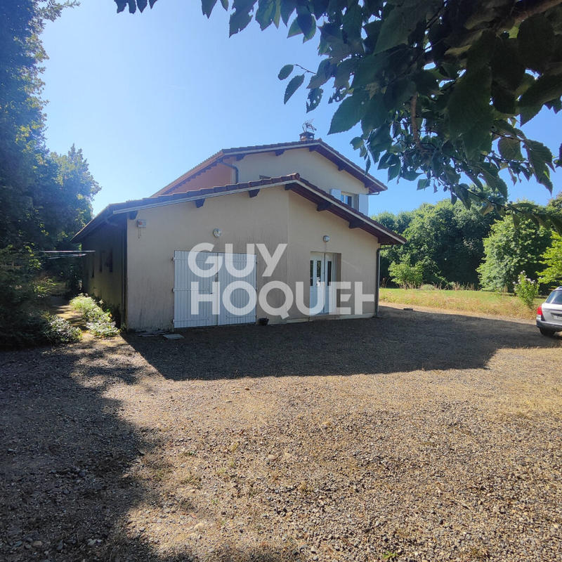 Maison - 195 m² - 8 pièces