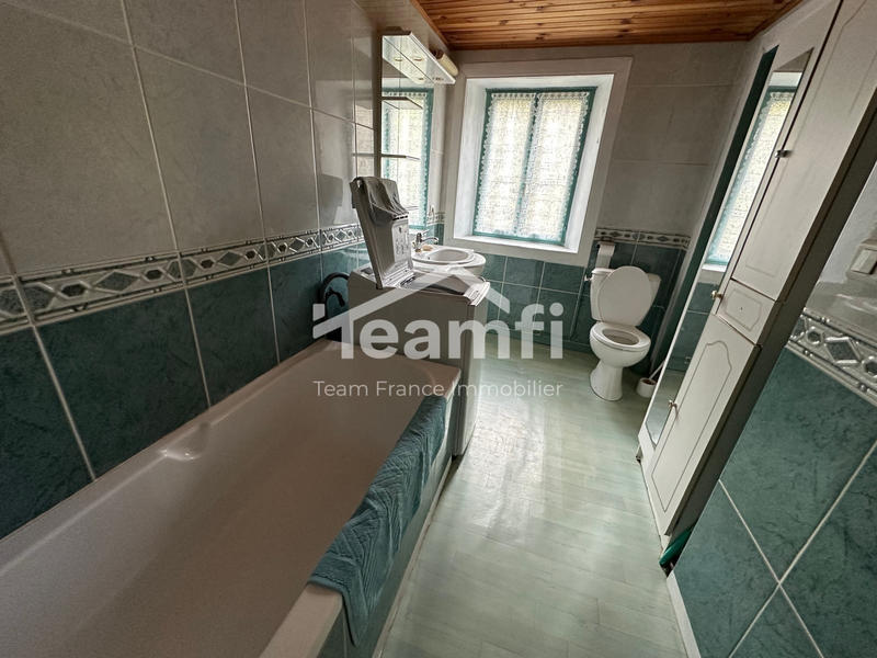 Maison - 259 m² - 10 pièces