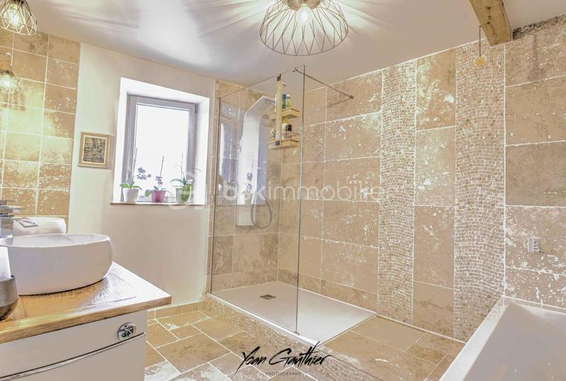 Maison - 181 m² - 8 pièces