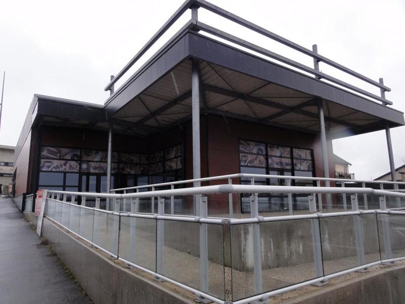 Local commercial - 355 m²