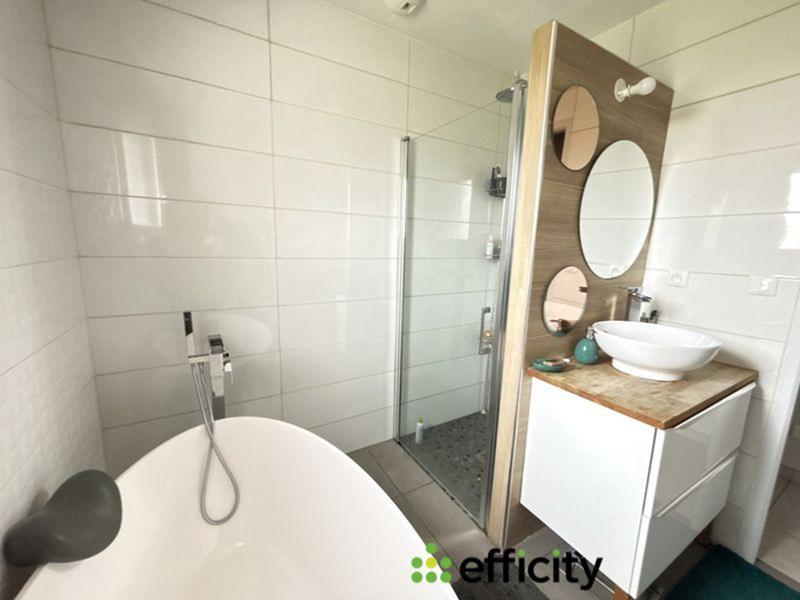 Pavillon - 135 m² - 6 pièces