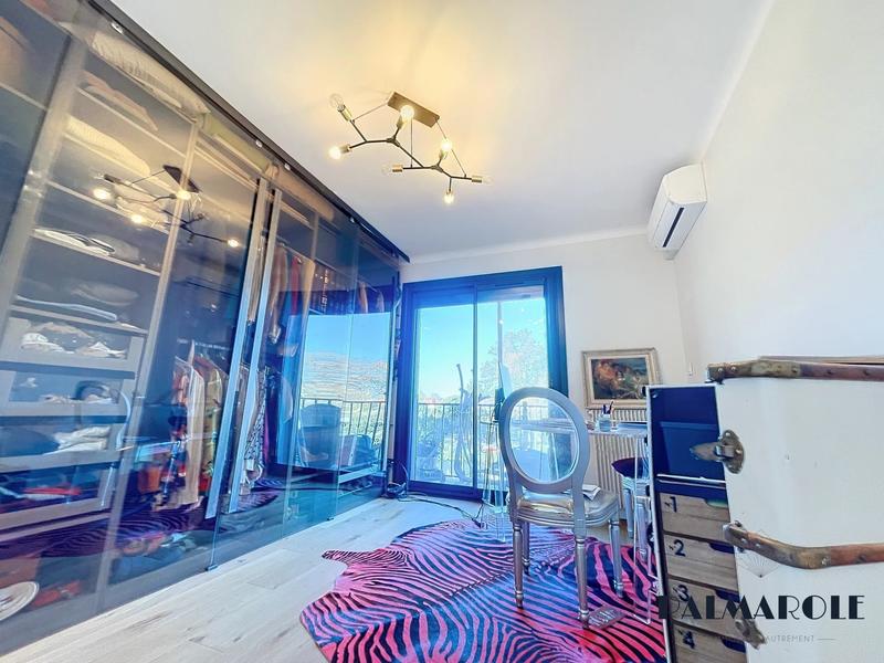 Appartement - 97 m² - 3 pièces