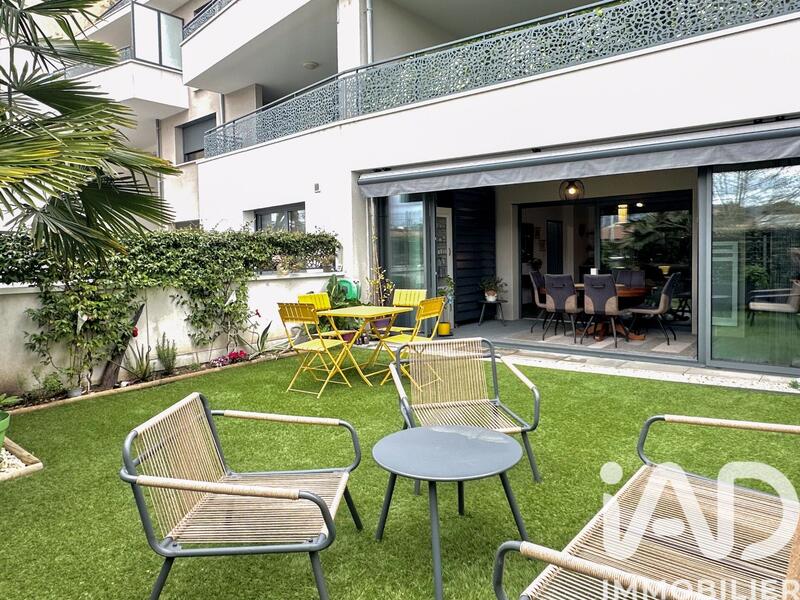 Appartement - 100 m² - 4 pièces