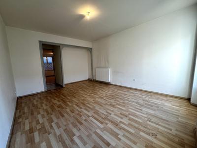 Appartement - 99 m² - 4 pièces