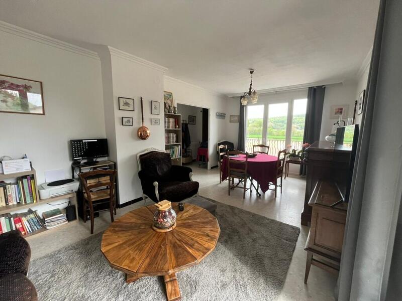 Maison - 96 m² - 4 pièces
