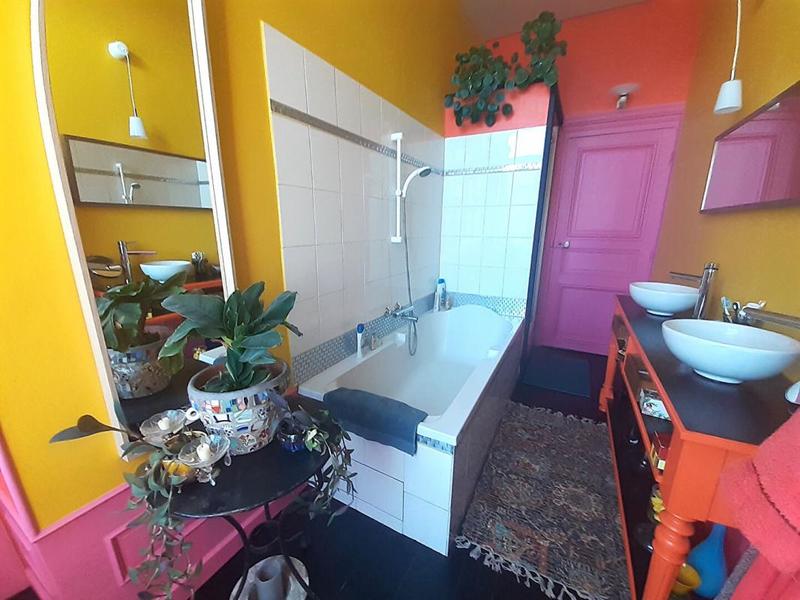 Maison - 240 m² - 10 pièces