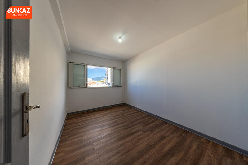 Appartement - 79 m² - 4 pièces