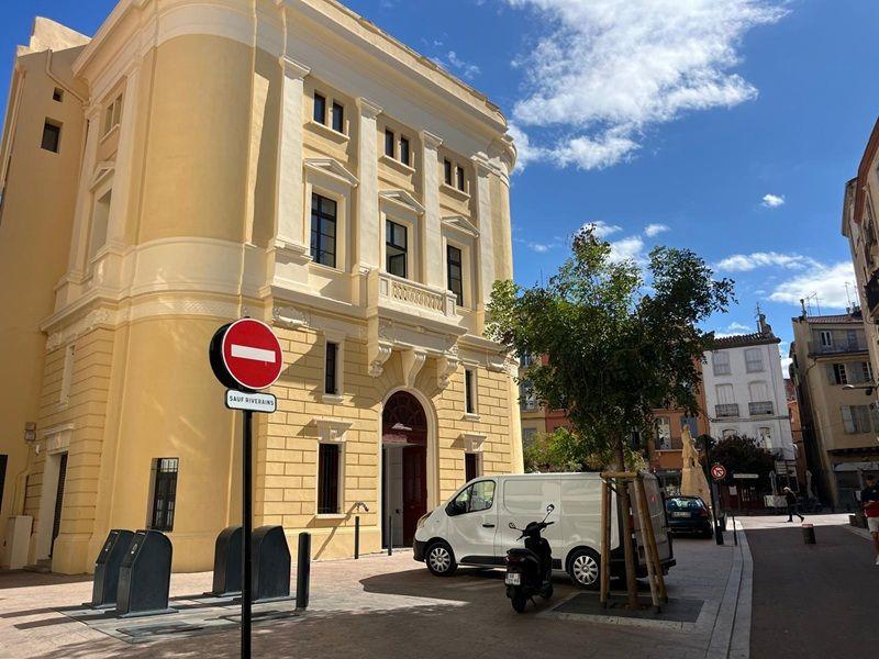 Bureau - 65 m² - 2 pièces