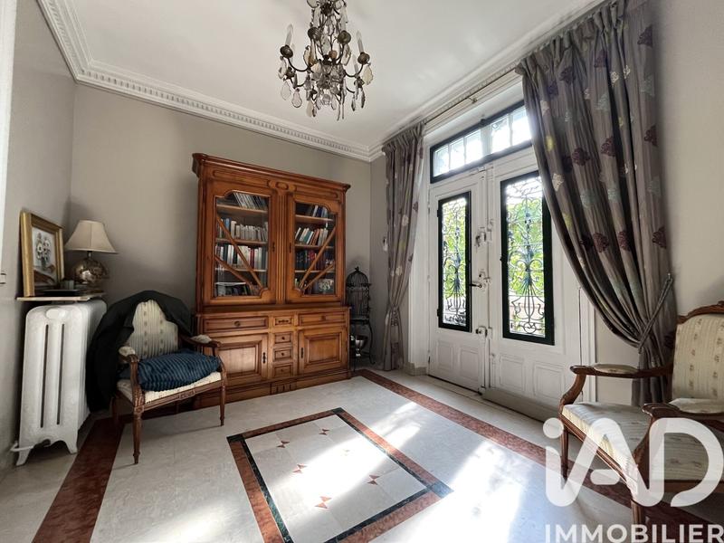 Maison - 200 m² - 6 pièces