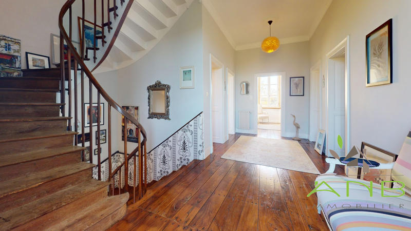 Maison ancienne - 206 m² - 7 pièces