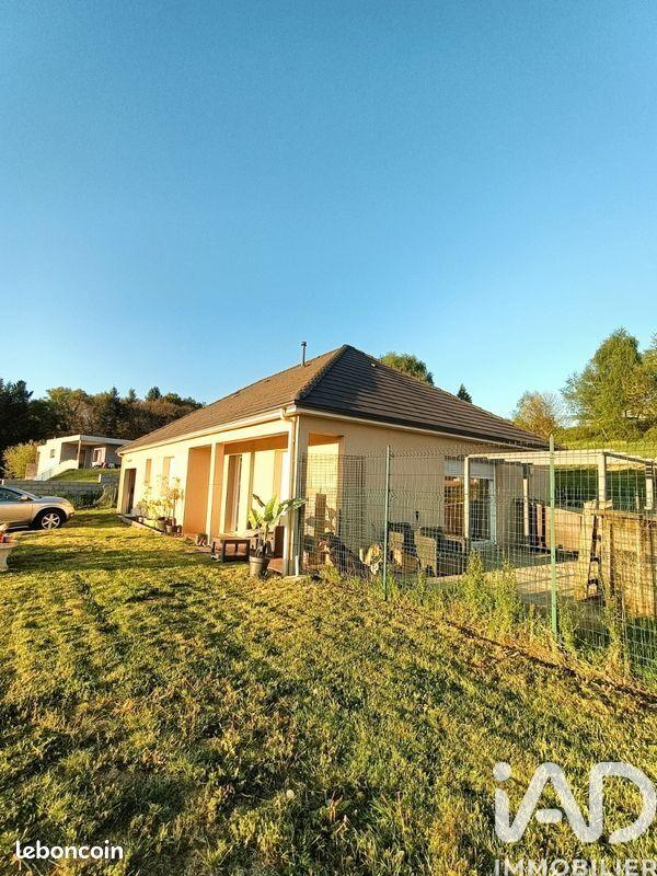 Maison - 92 m² - 4 pièces