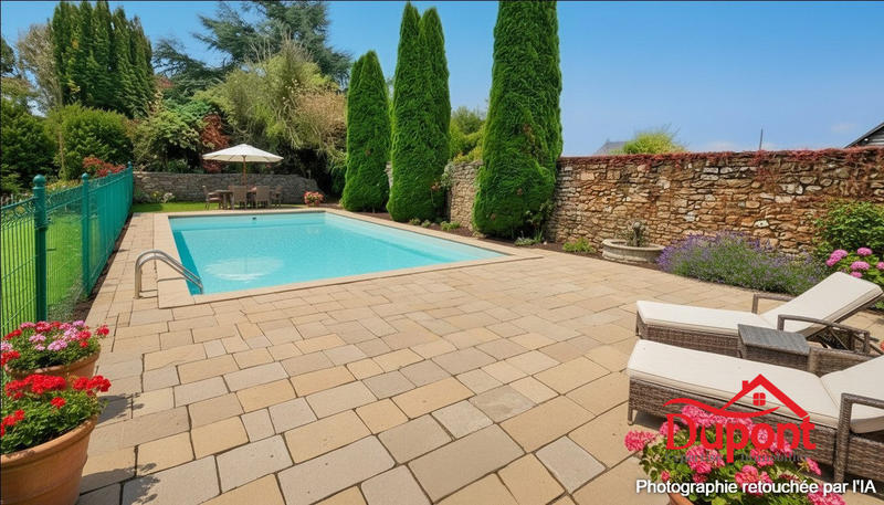 Maison - 236 m² - 10 pièces