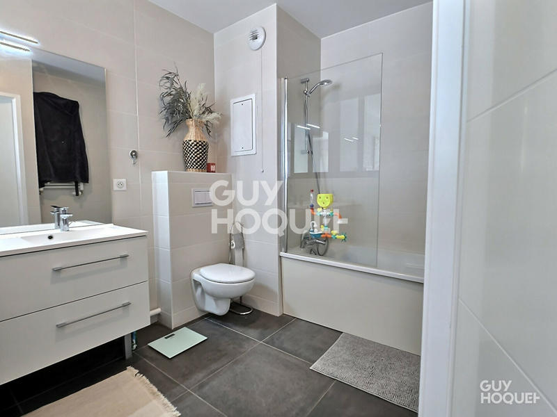 Appartement - 82 m² - 4 pièces