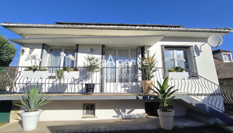 Maison - 95 m² - 5 pièces