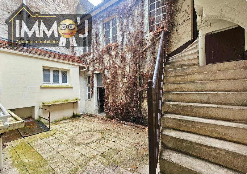 Immeuble - 224 m² - 7 pièces