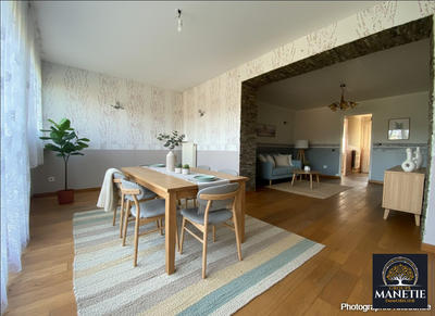 Maison - 97 m² - 6 pièces