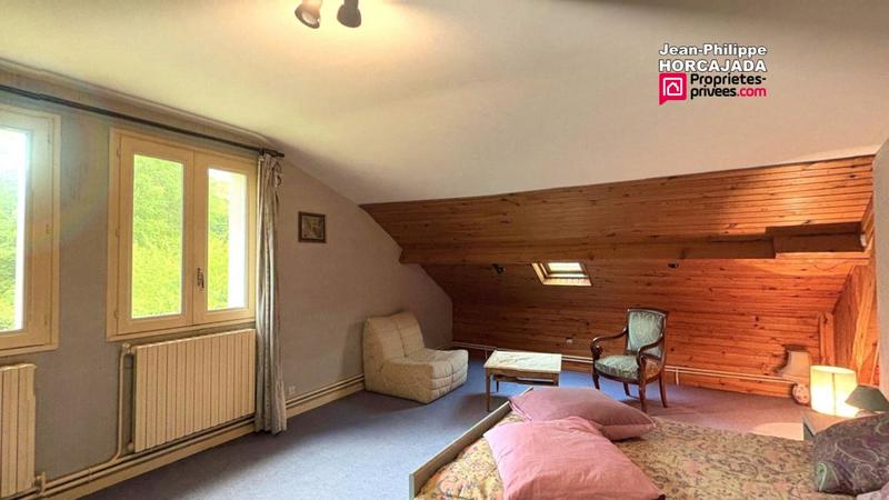 Maison - 307 m² - 8 pièces