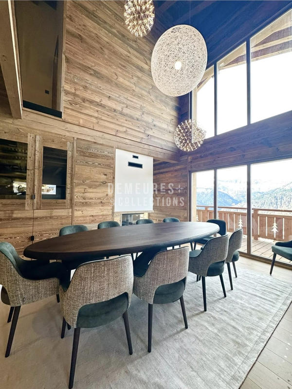 Châlet - 310 m² - 9 pièces