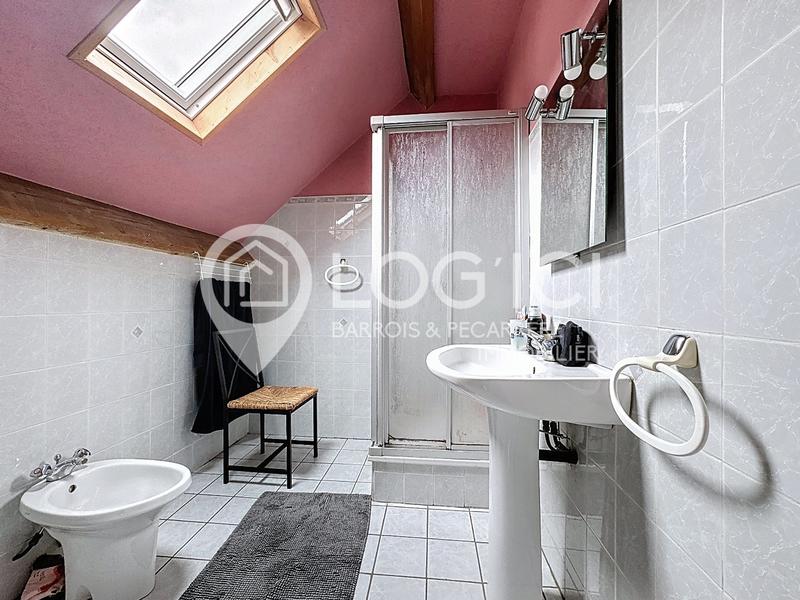 Maison - 180 m² - 7 pièces