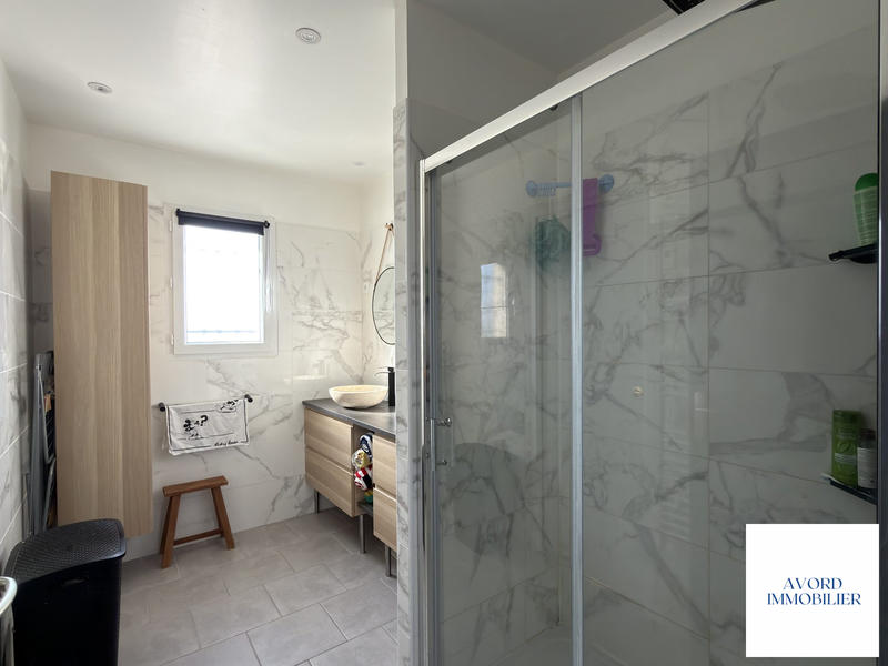 Maison - 96 m² - 4 pièces