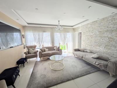 Maison - 178 m² - 6 pièces