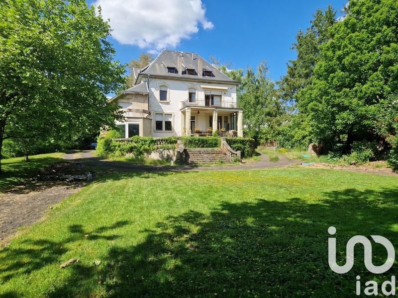 Maison - 315 m² - 20 pièces